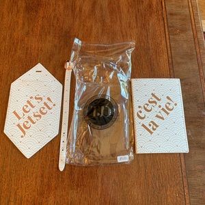 Let’s Jetset luggage tag and passport cover NEW